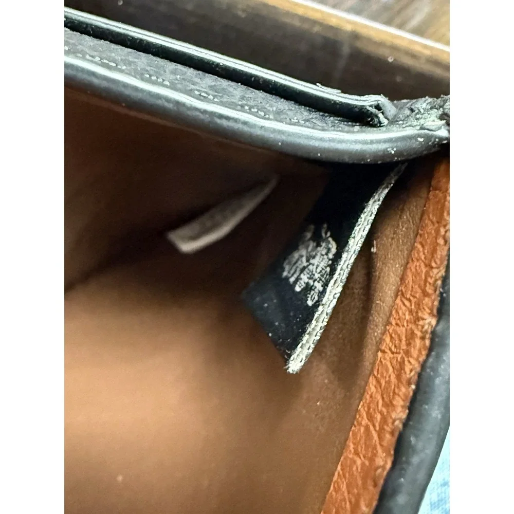 Coach Men Black Billfold  Embossed Signature Leather Wallet F24647